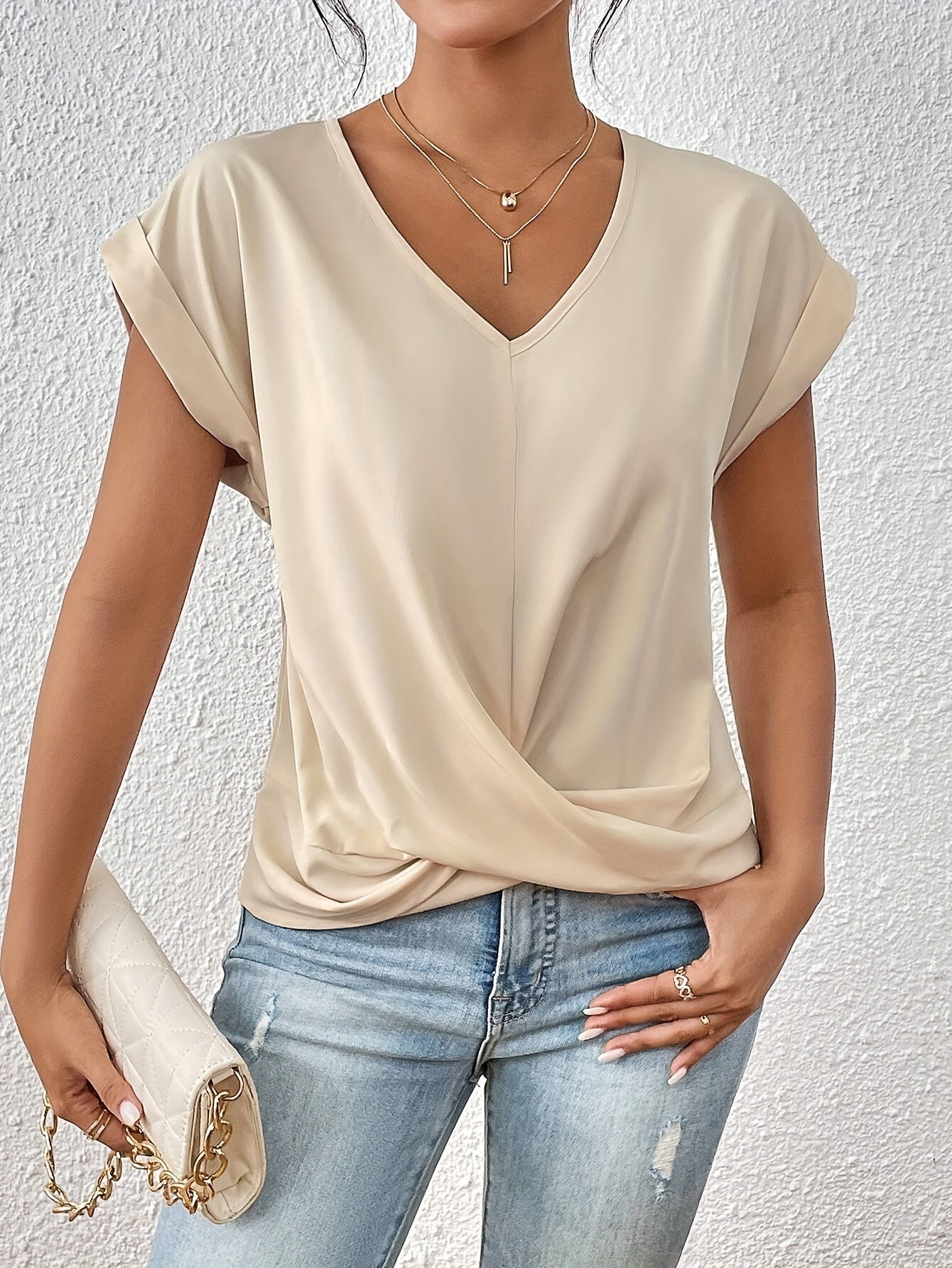 MAREN | Flattering Twist-Front Everyday Top