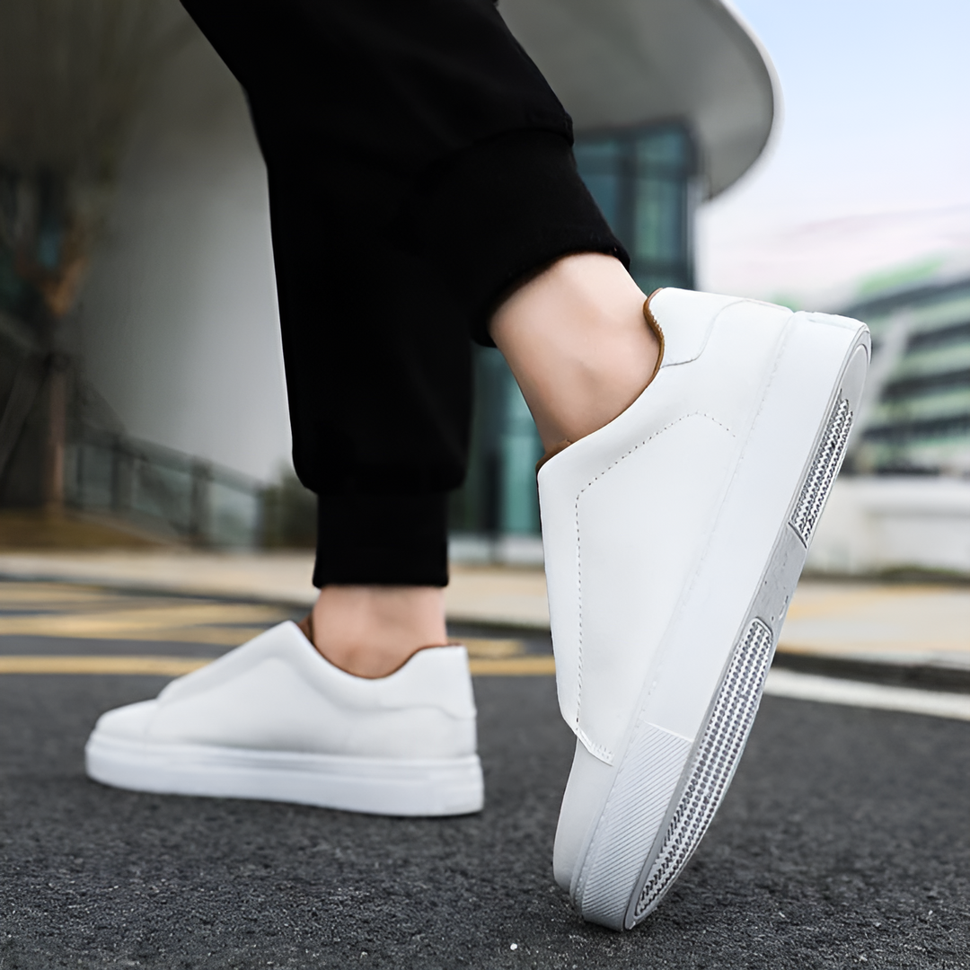 JASON | The Timeless Classic Sneaker
